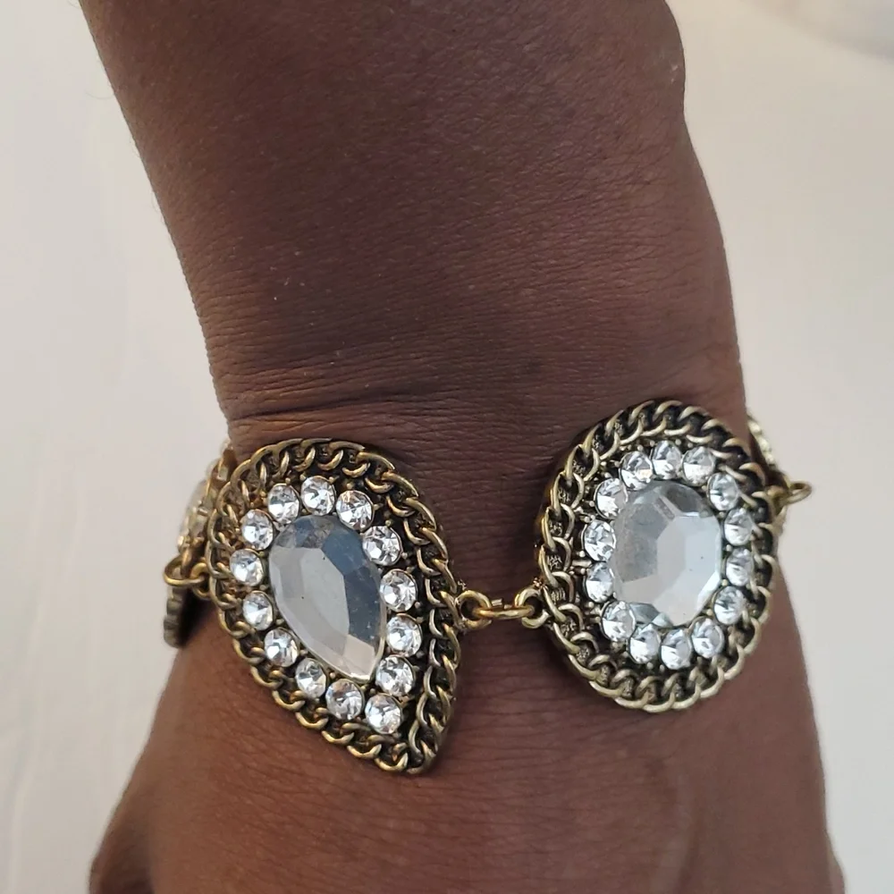 Traci Lynn - Picture 5 of 6